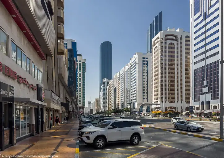 Нам пришлось спать на парковке отеля nasedkin