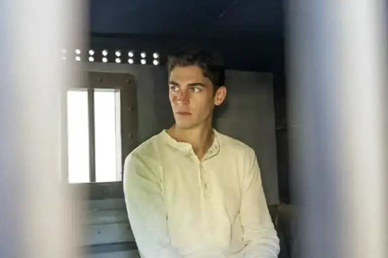 Вышел детективный сериал «Молодой Шерлок» от Гая Ричи tanjand